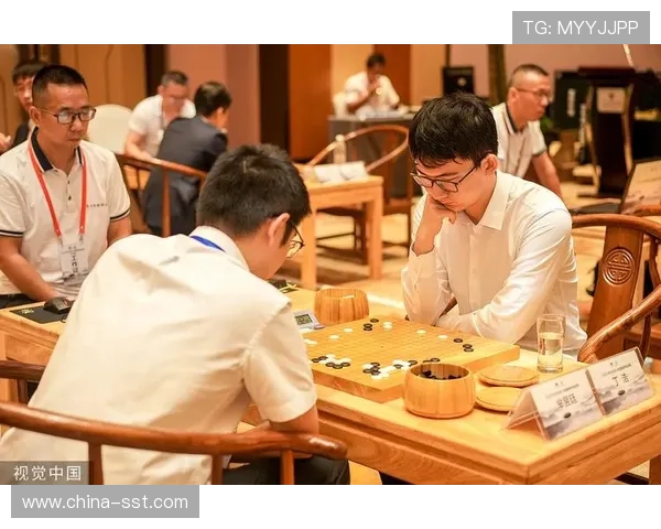 [棋牌]丁浩首次夺得中国围棋棋王争霸赛冠军.
